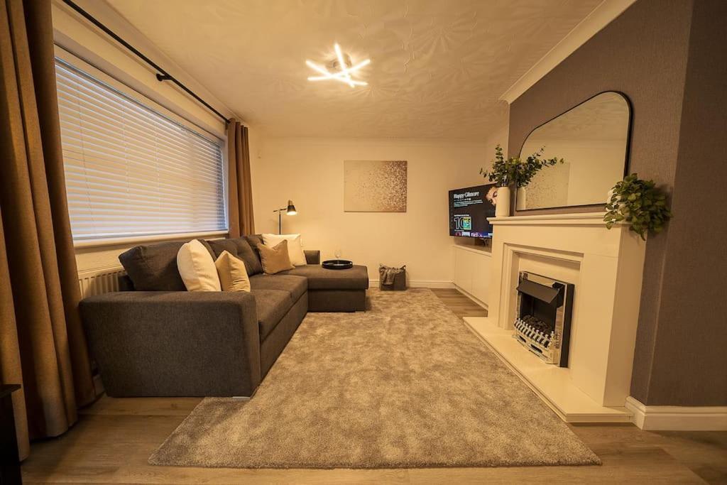 Entire Bungalow In Rawmarsh Extérieur photo