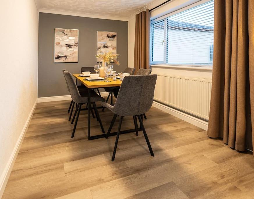 Entire Bungalow In Rawmarsh Extérieur photo